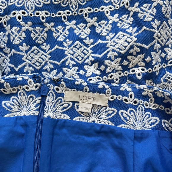 LOFT blue and white embroidered skirt - Picture 6 of 7